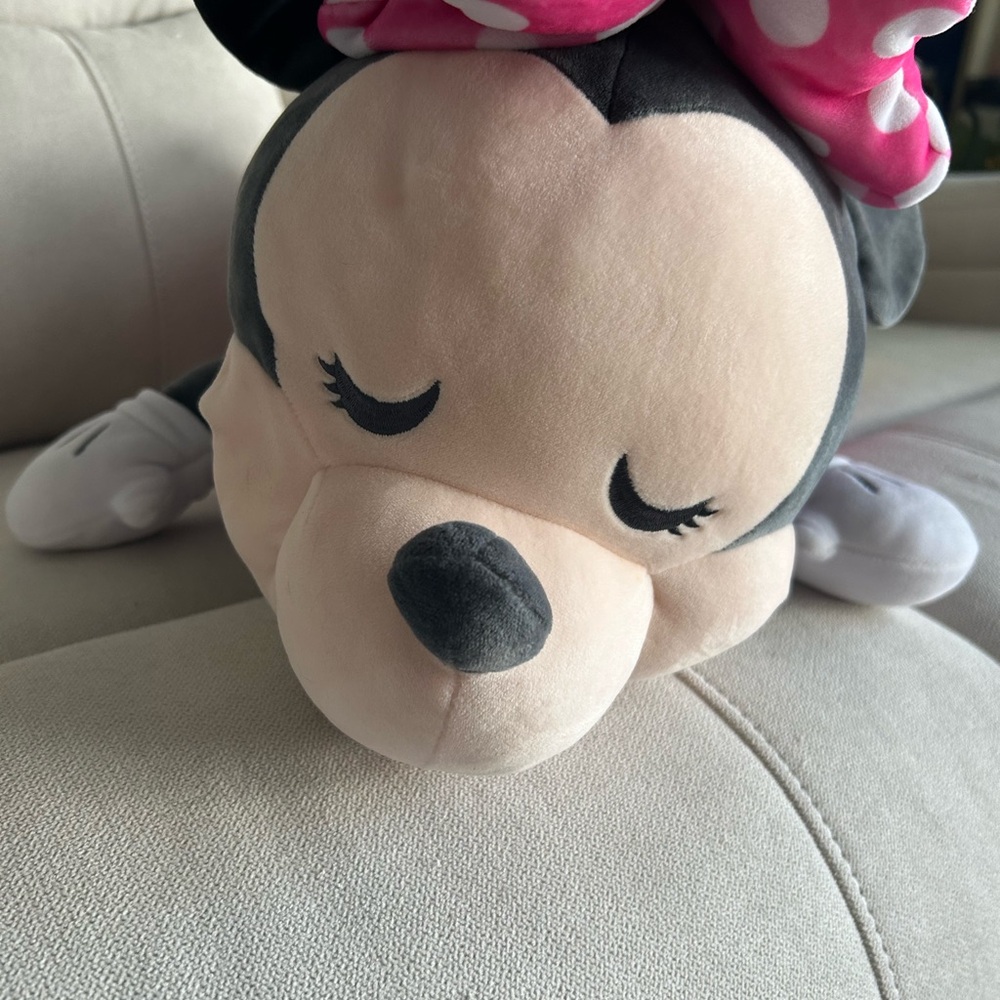 Disney Store Cuddleez Minnie Mouse 24" Jumbo Plush - Picture 4 of 6